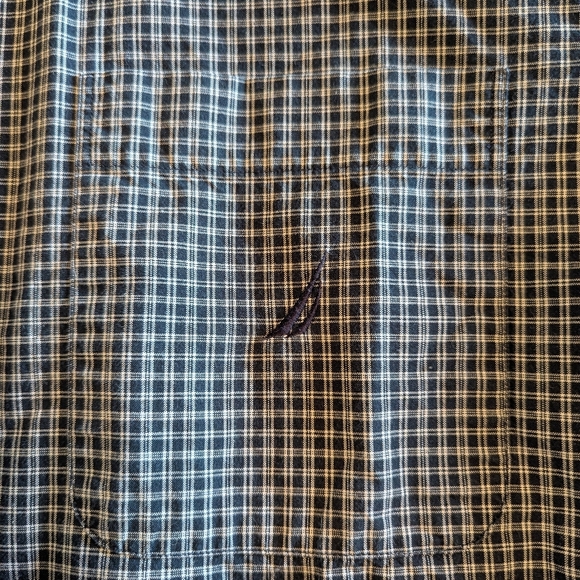 Nautica Men's Navy and White Checkered Shirt.  Short Sleeve M - Picture 3 of 4